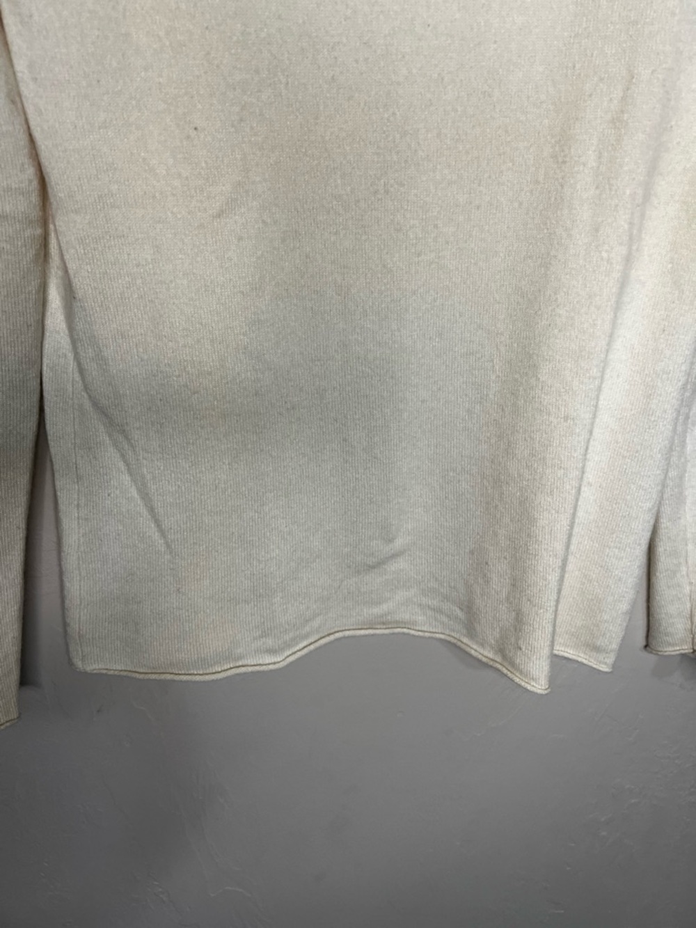 J.Crew 100% Cashmere Cream Crewneck Rolled Hem Preppy Lightweight Soft Sweater - Picture 4 of 9